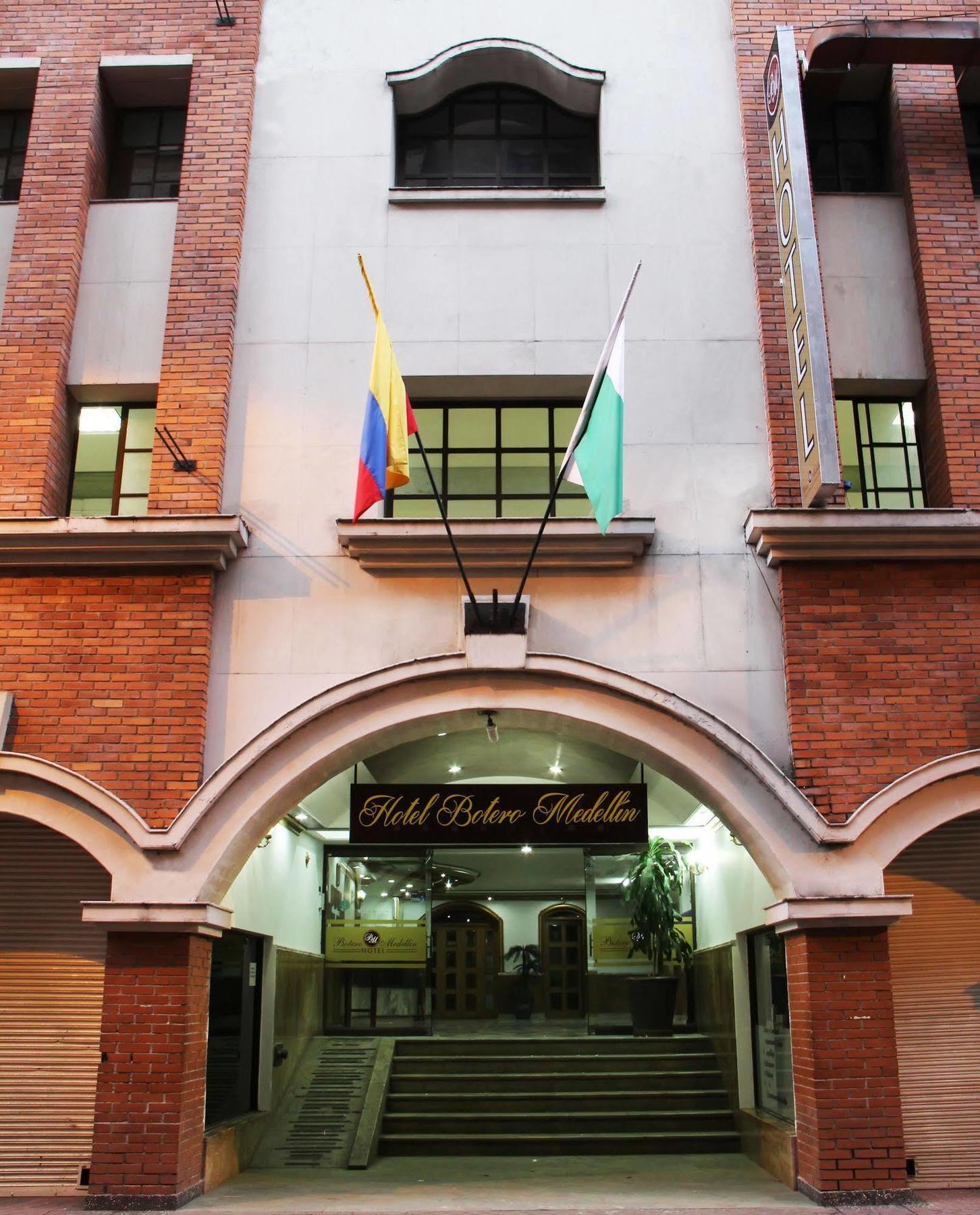 Ayenda 1235 Botero Hotel Medellin Exterior photo